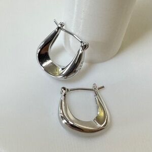 💰SOLD💰 NEW - 925 Sterling Silver Modernist Minimal U-Shaped Hoop Earrings